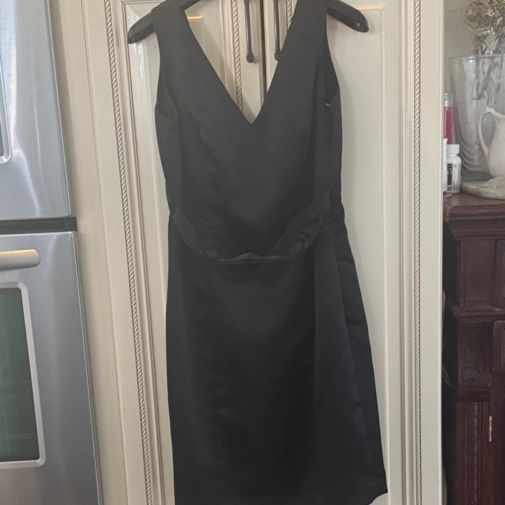 Vera Wang Black V-Neck Mini Dress
